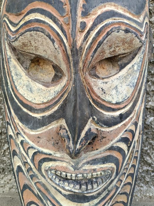 Маска церемониална от Папуа Нова Гвинея