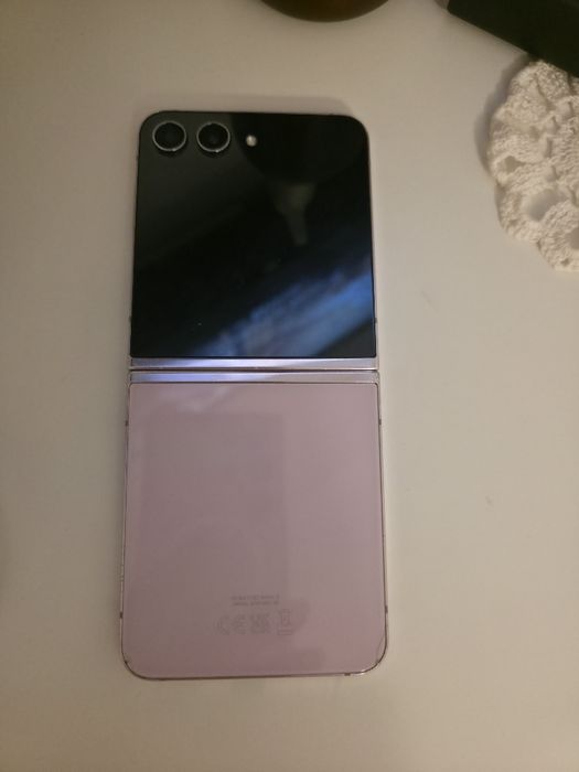 Samsung Galaxy Flip 5