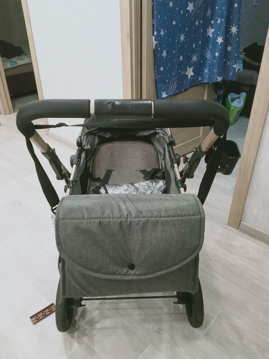 Продаю коляску Belecoo