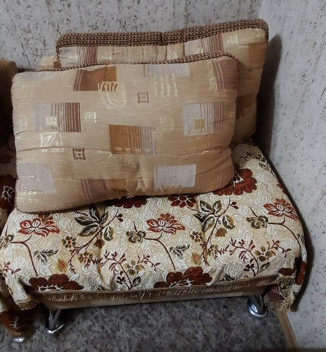 Кресла с подушками (2 шт.)