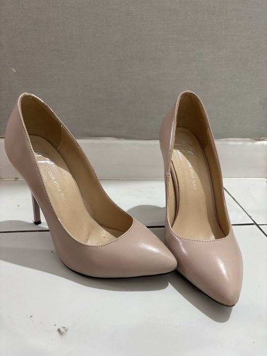 Продам туфли лодочки