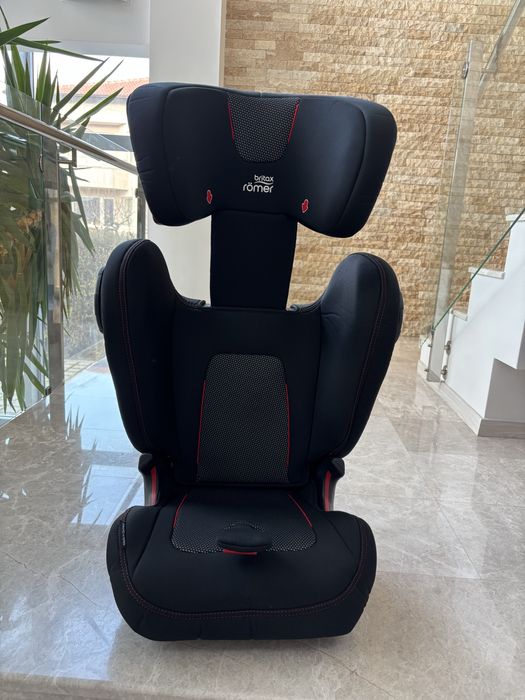 Детски стол за кола Britax Romer Kidfix III, M 15-36 kg, с ISOFIX