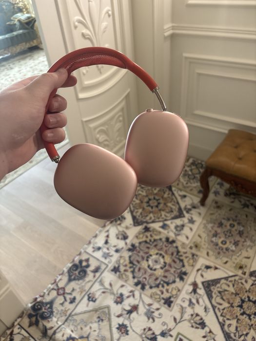 Apple Airpods Max Lightning