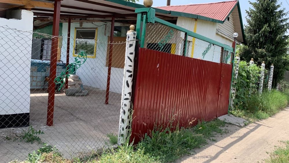 Продам уютную дачу