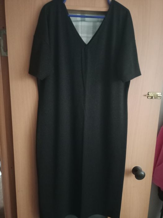 Все по 2000тг.Платья 54-56р.