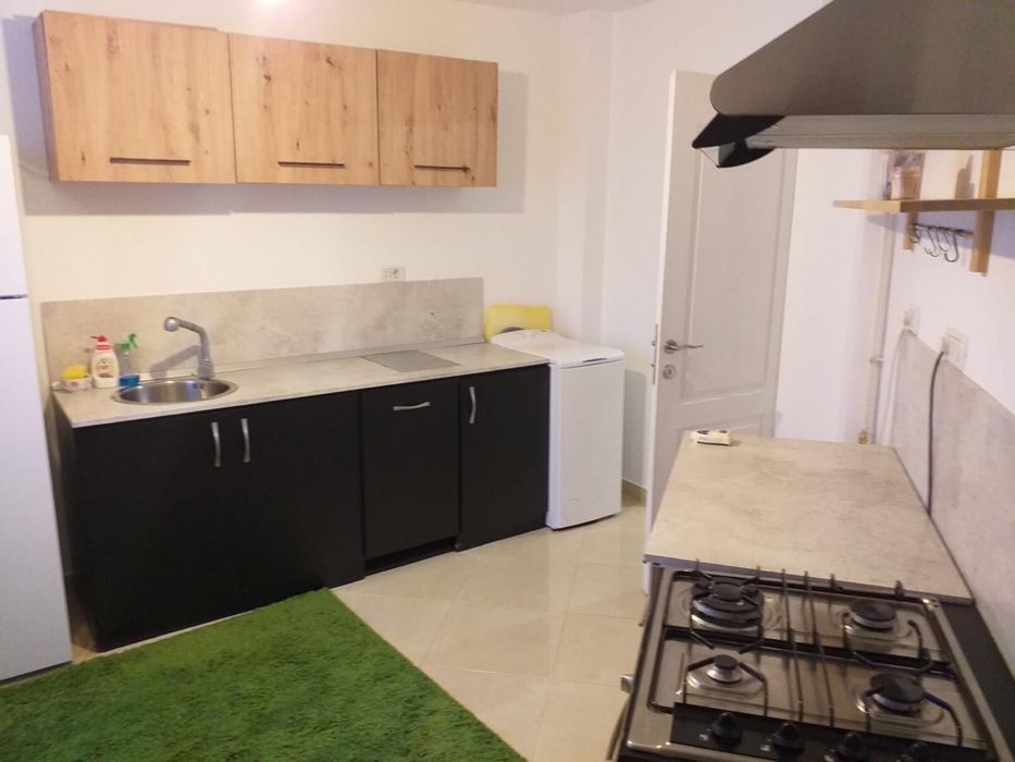 Închiriez apartament 3 camere decomandat și mobilat George Enescu-Suceava