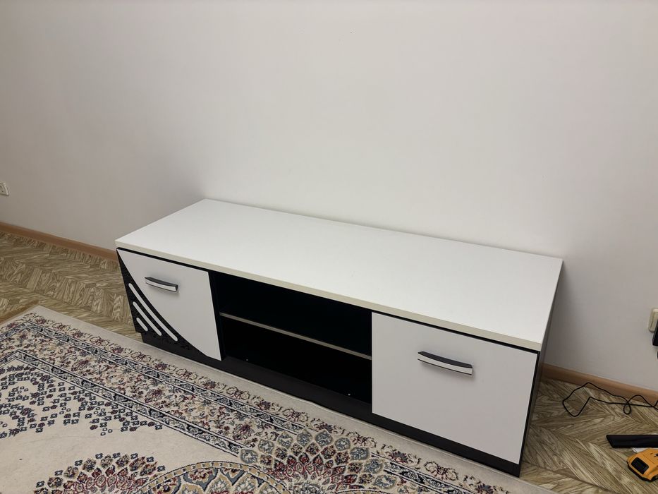 Тумба под телевизор