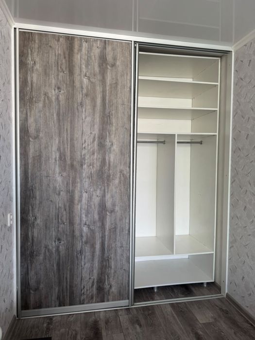Продам встроенный шкаф