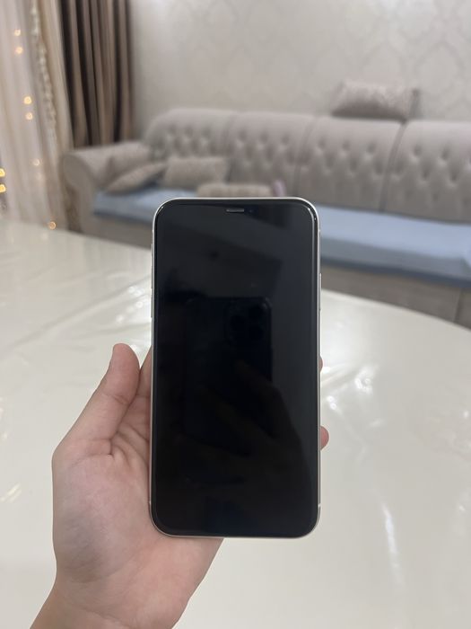 iPhone 11 в хорошем состояние