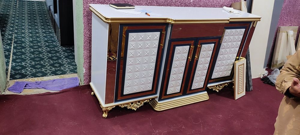 Спальный гарнитур