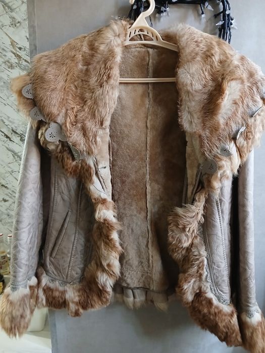 Зимняя одежда, куртки, пальто.