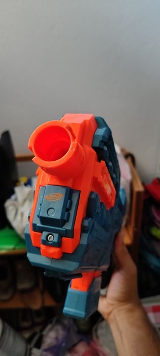 Nerf elite 2 cu baterii