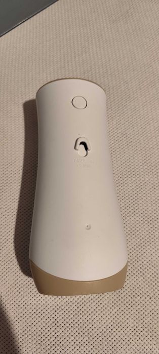 odorizant de camera programabil NOU electric 2 bateri incluse si spray