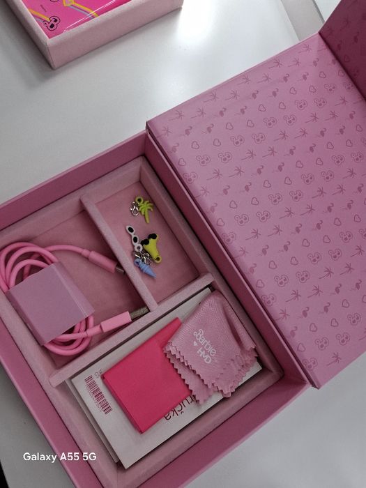 Telefon barbie HMD