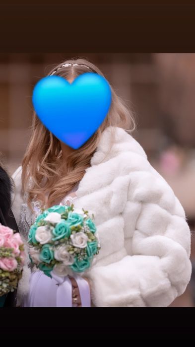 Vând haină de blană