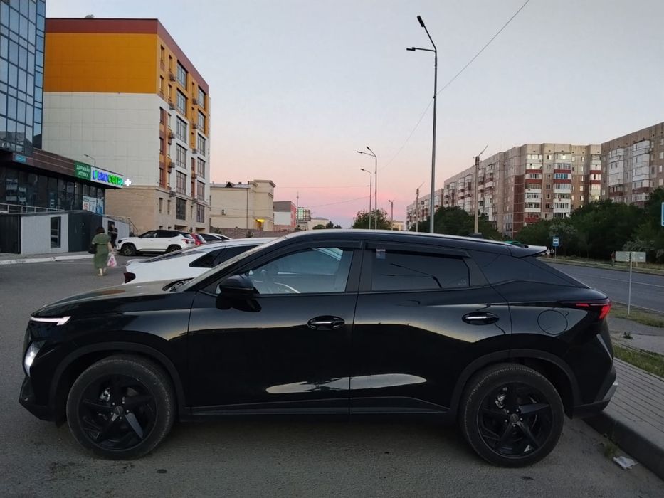 Продам Omoda C5 в отличном состоянии