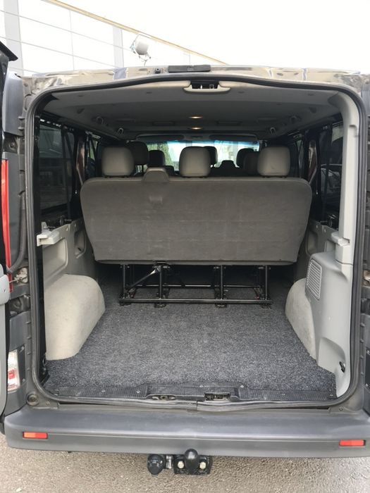 Inchiriere auto microbuze 8+1 locuri , transport persoane