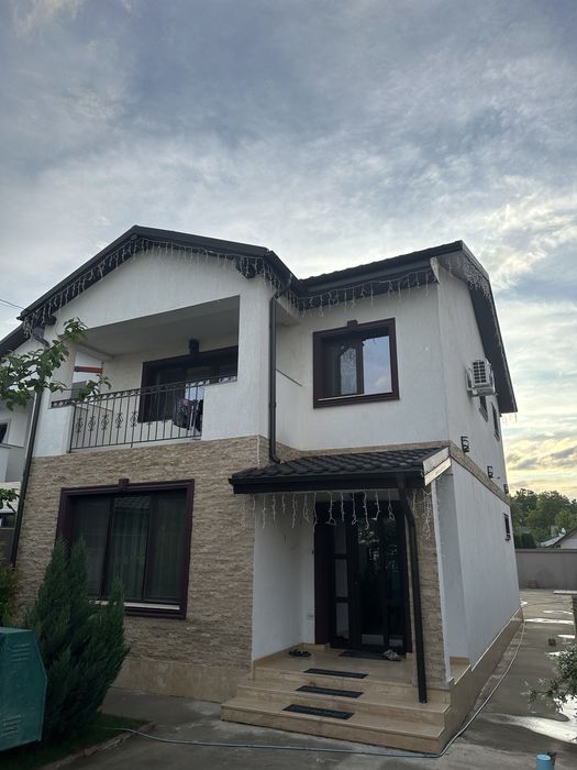 Vand casa Radu Negru