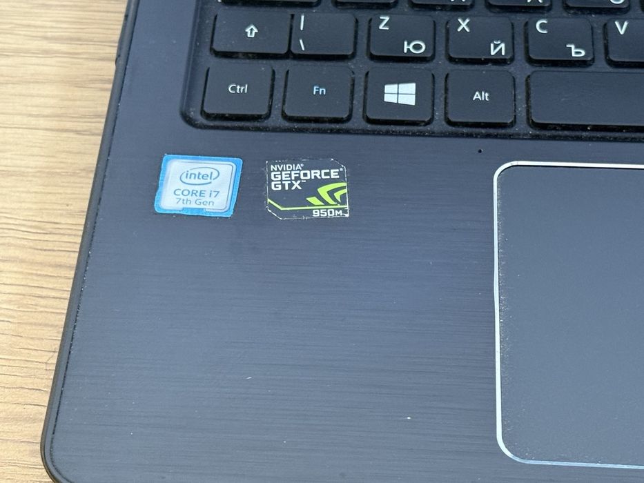 i7-7500U / 8GB / SSD 512GB / 15.6" FullHD / Acer Aspire F5-573G-78WE Геймърски лаптоп