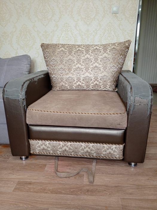 Продается диван б/у