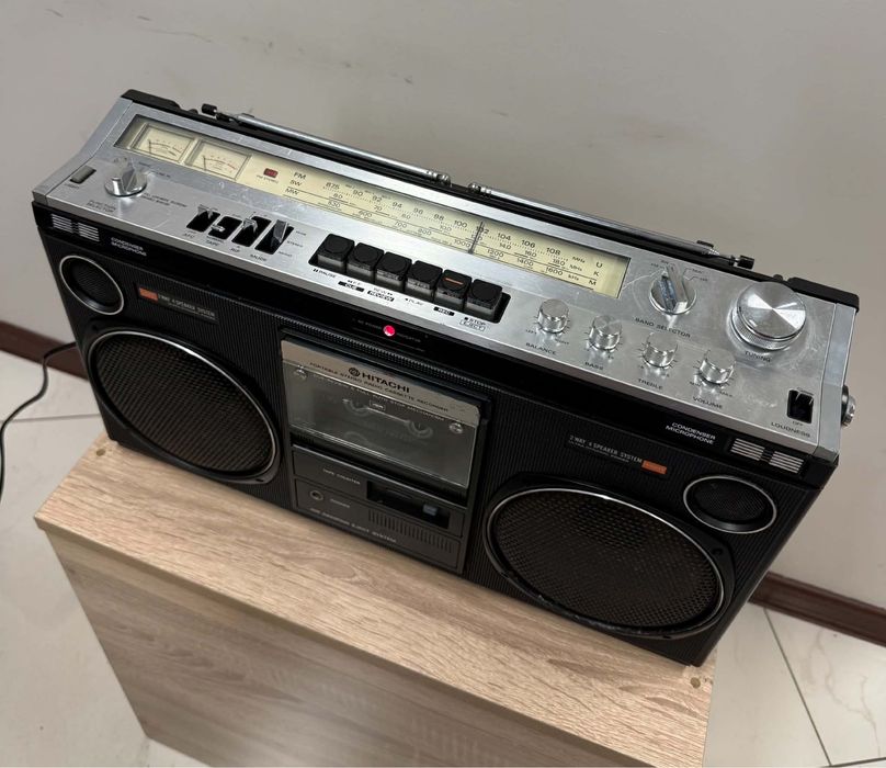 HITACHI TRK-8080E - Boombox - профилактиран