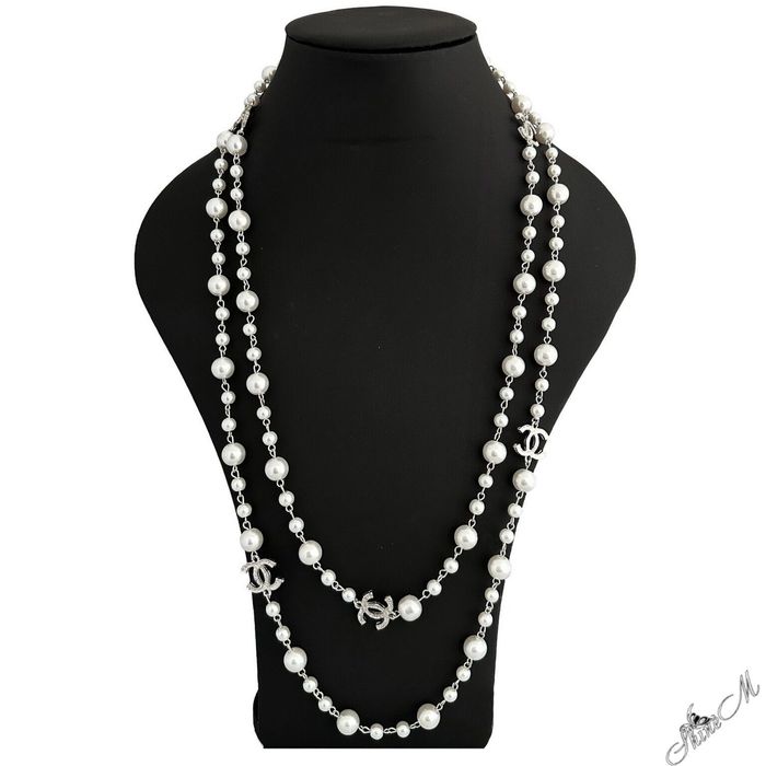Перлено колие CHANEL
