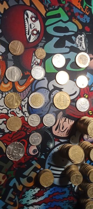 Vând monede nu dau la bucată și livrare personal doar în Iași