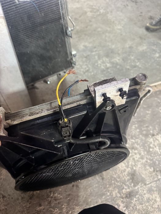 Kia bongo kanisaner radiyatir