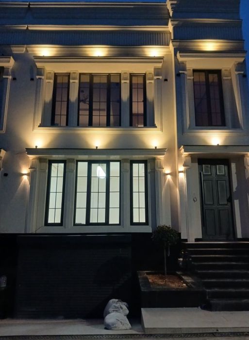 Саломатина 2.5 сотки 6 комнат 3х уровневый дом