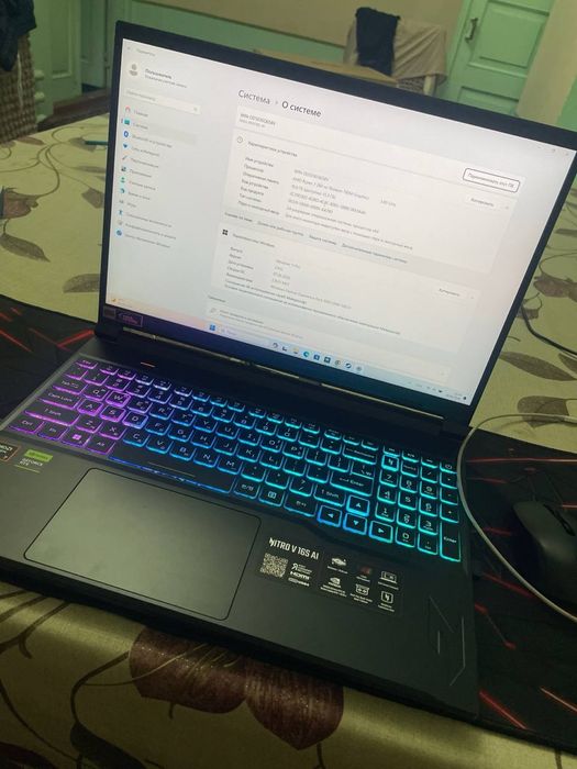 ACER NITRO V 16S AI srochna sotiladi ideal 20 kun ishlagan