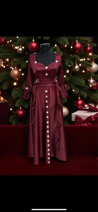 Rochie visinie cu nasturi