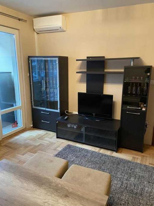 Дава се под наем Едностаен апартамент в София, Иван Вазов - 50 кв.м за 336.6 € - Снимка #1