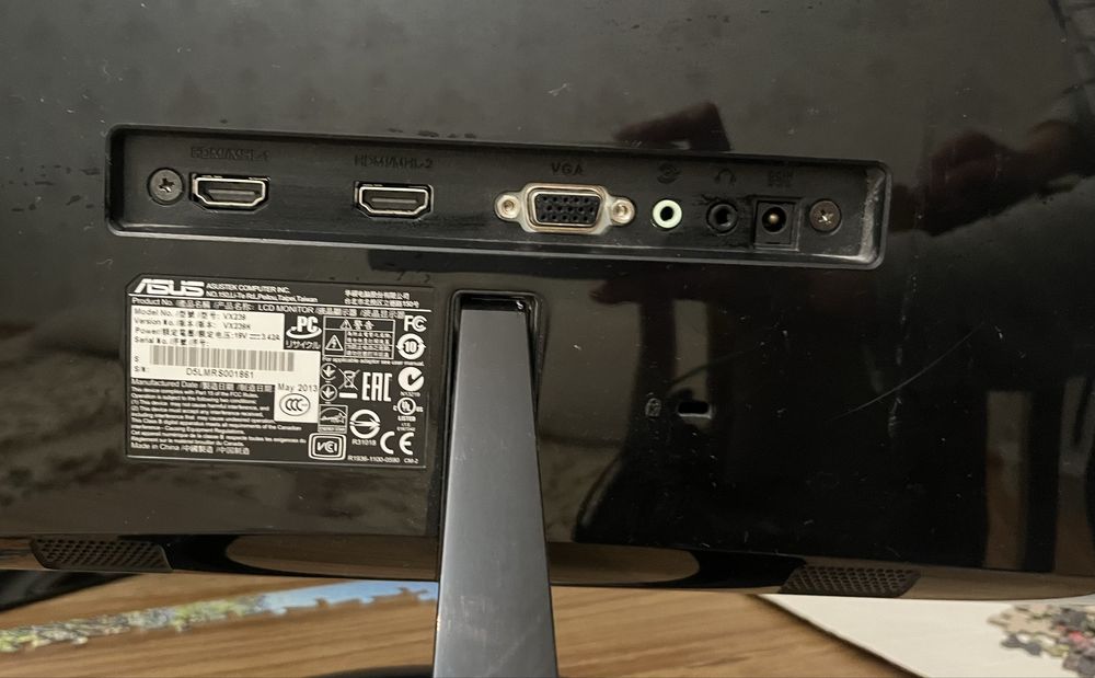 Монитор ASUS в хорошем состоянии