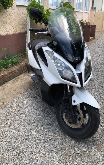 Scuter Kymco 300