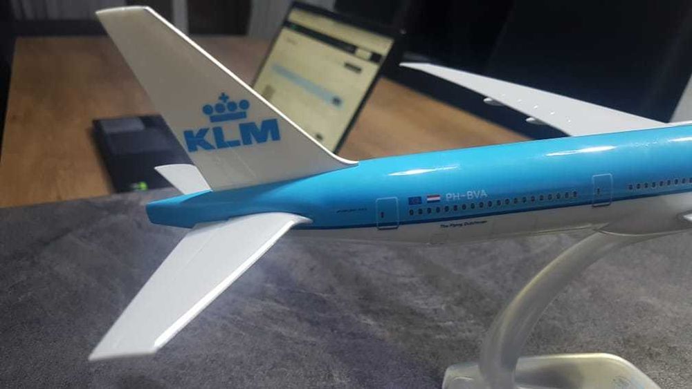 Macheta avion KLM Orange Pride Boeing 777-300ER