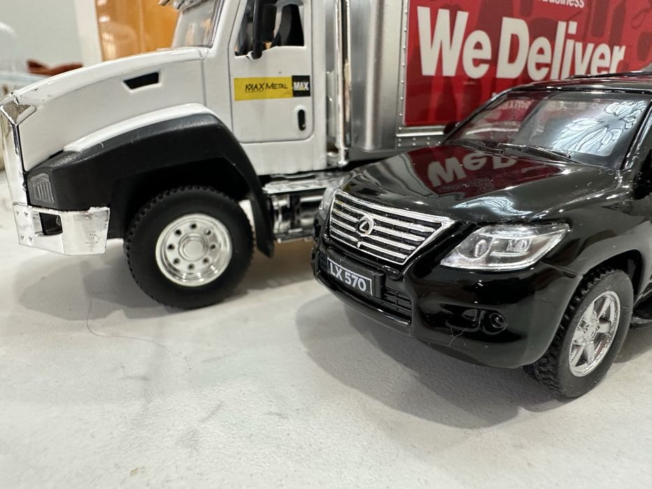 Машинка железная