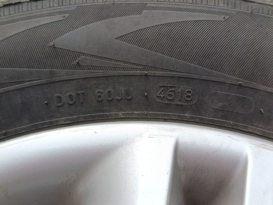 Anvelope Nokian de iarna 215/60/17