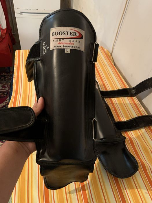 Tibiere Kickbox / Muay Thai - BOOSTER Fight Gear (Mărimea L)