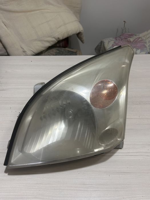 Фара на Тойота Прадо 120