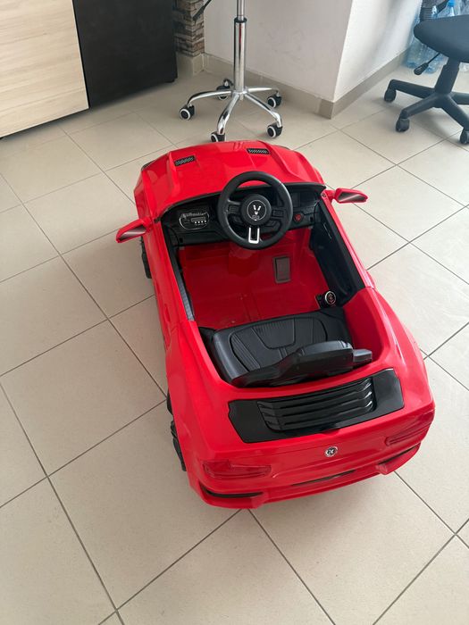 Детска количка на Мони с дистанционно.