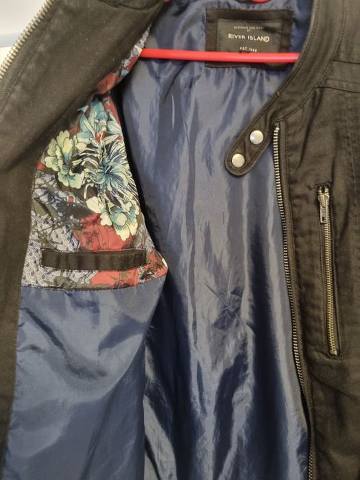 Jeaca barbati River Island