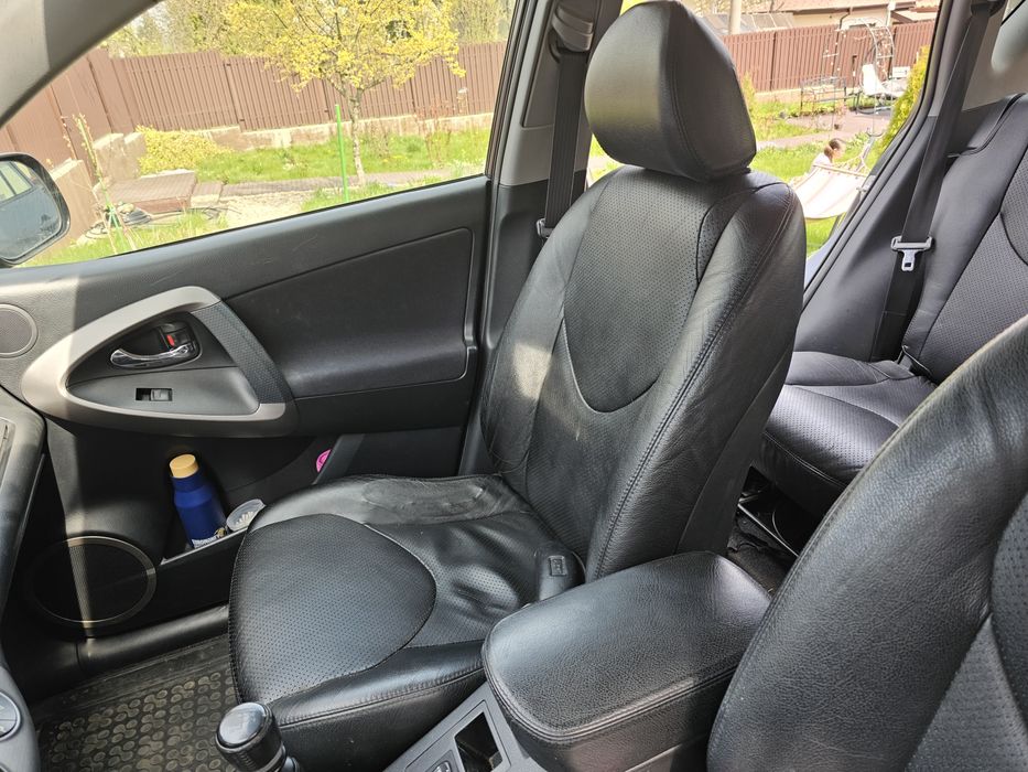 Кожен салон за Toyota RAV4 2005-2012