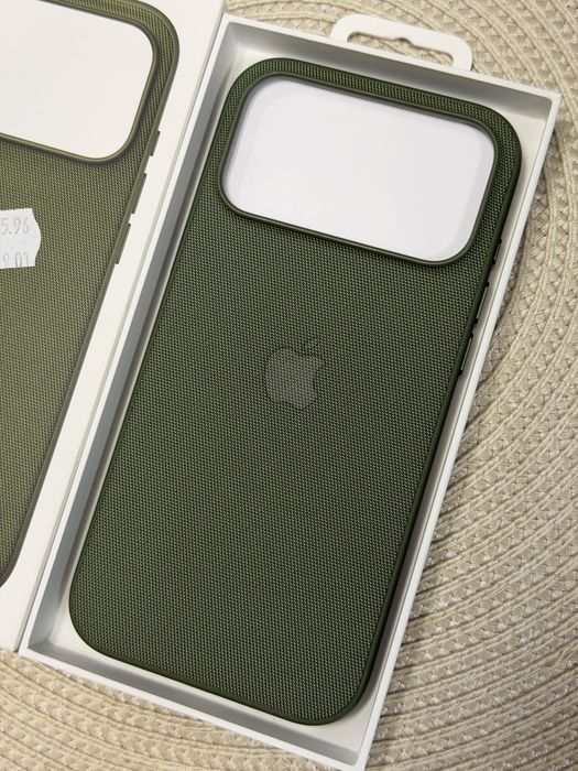 Iphone 17 pro max Techwoven case