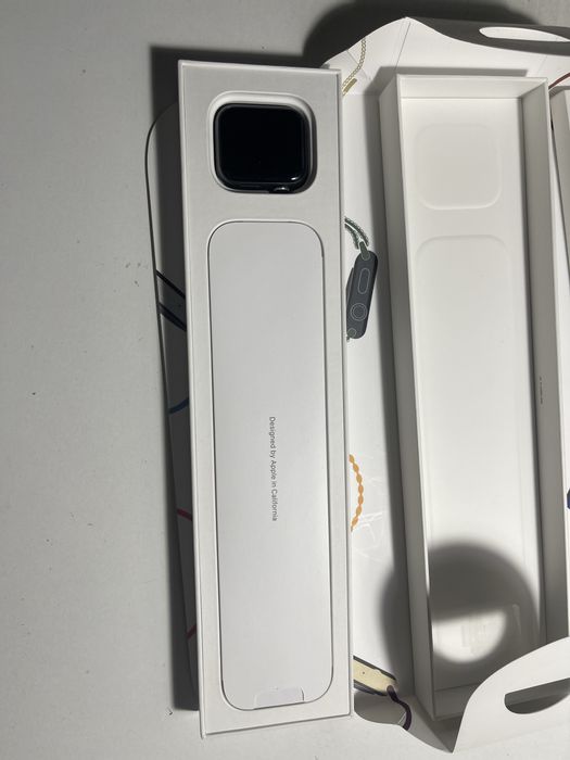Продам Apple Watch 6 40mm