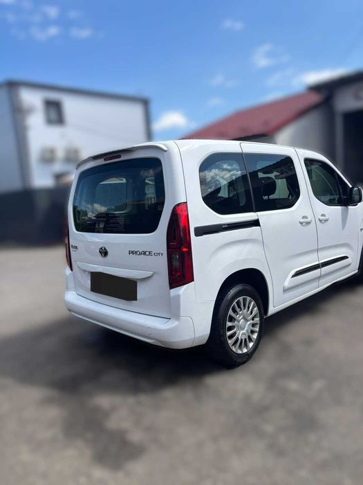 Toyota Proace City Verso 1.5 D-4D  2021 TVA deductibil