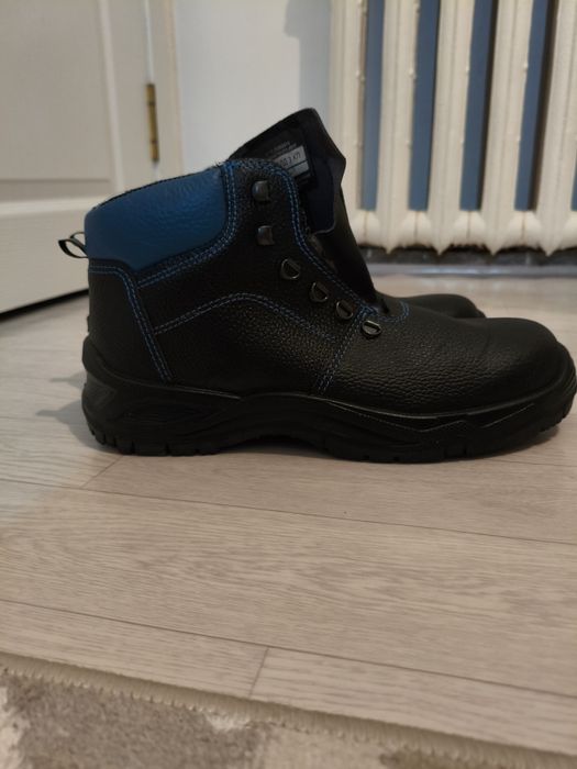 Ботинки состяние:новый