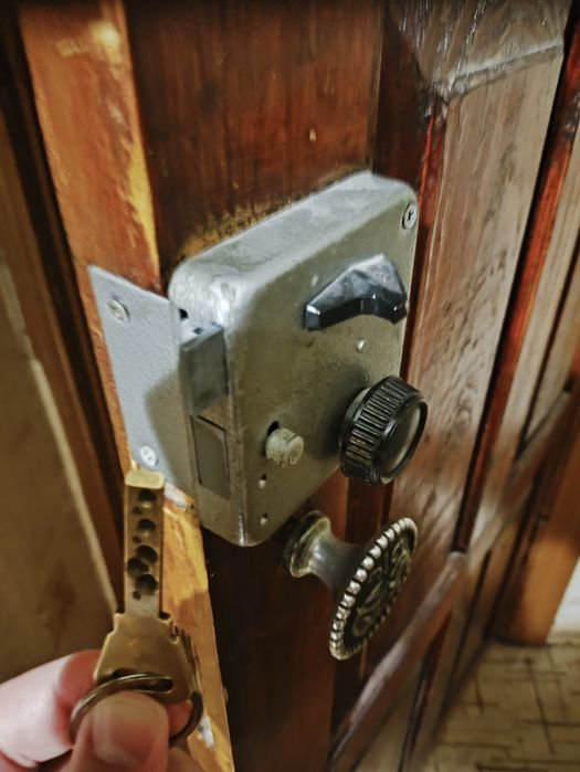 Дверь входная без коробки