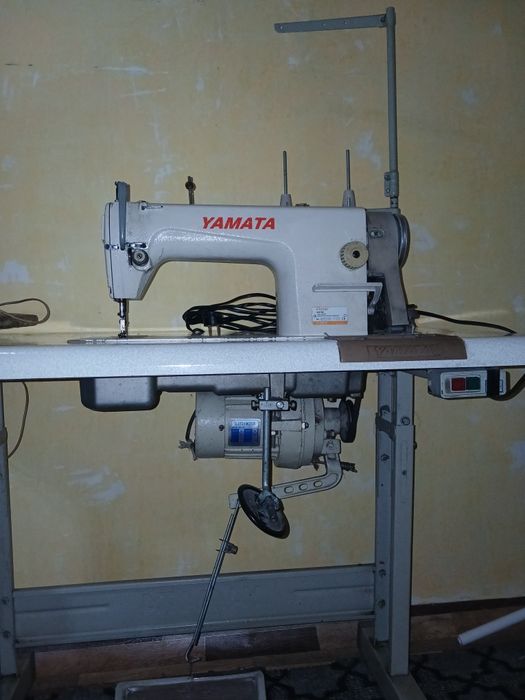 Togri tikuv mashinasi averlok