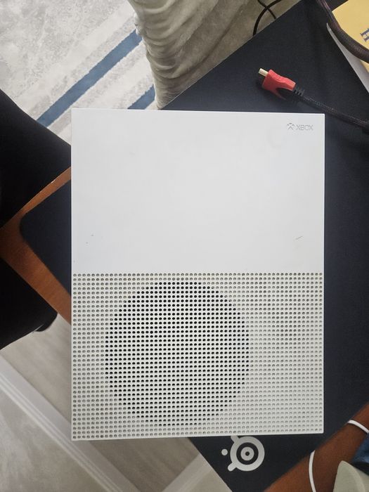 Xbox one 512 gb 1 джёстик
