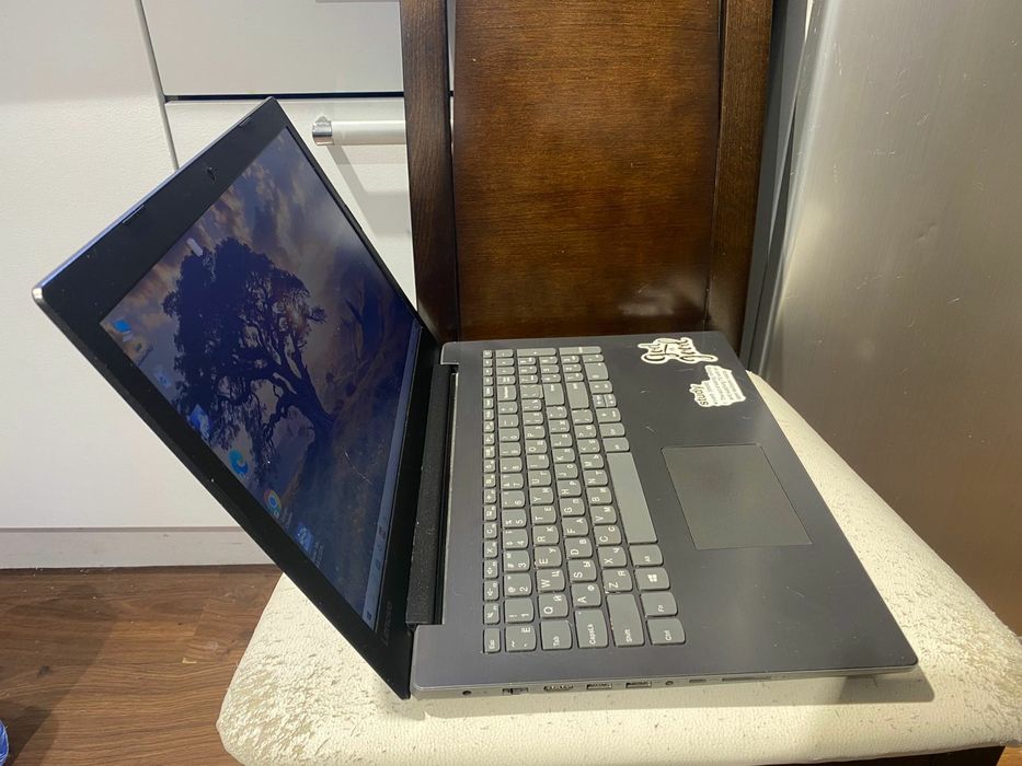 Lenovo intel core i3/OZU 8GB DDR4/SSD 256